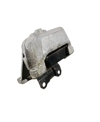 Mitsubishi Outlander Engine mount bracket