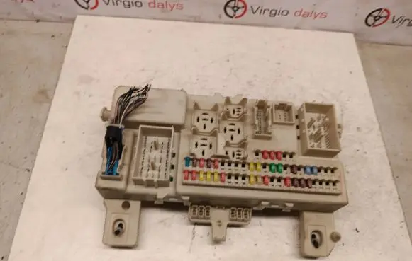 Mazda 3 I Fuse box set 519197032 05006728 66739B