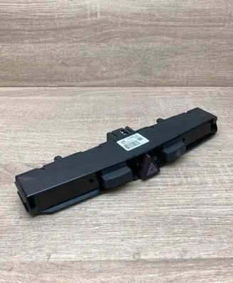 Opel Astra H Hazard light switch 13100105 03758070