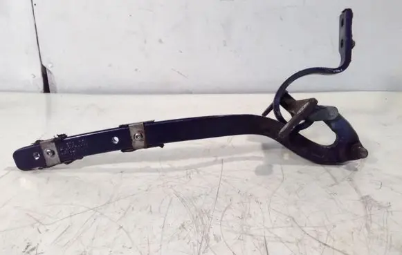 Volkswagen Touareg I Tailgate/trunk/boot hinge 7L68273028