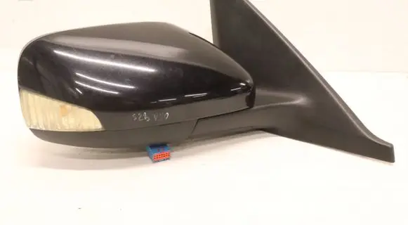 Volvo V50 Front door electric wing mirror 30744575