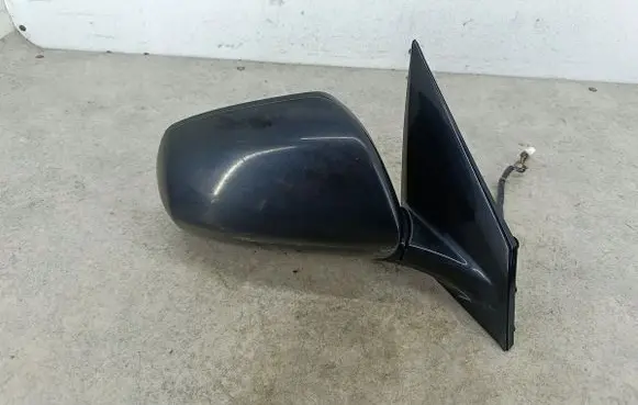Nissan Murano Z50 Front door electric wing mirror 