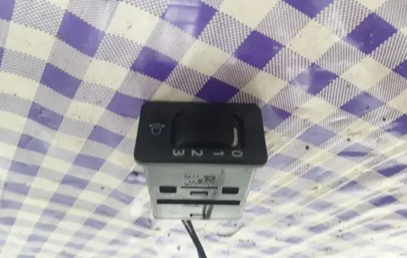Nissan X-Trail T30 Fog light switch 