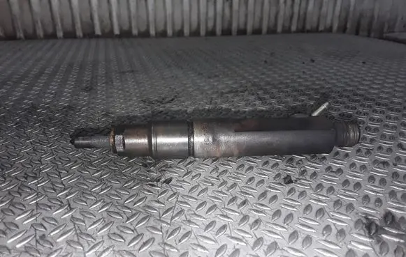 Volvo S70 V70 V70 XC Fuel injector 046130201F