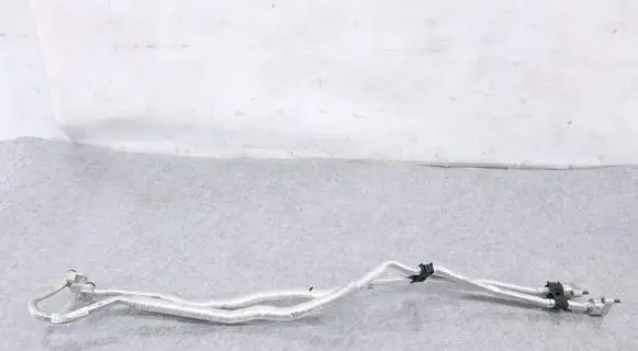 BMW M5 Oil cooling pipe 8843852 8843851