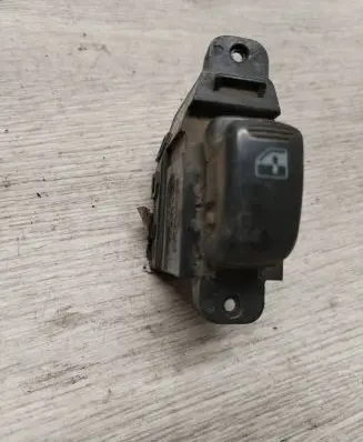 Hyundai Santa Fe Electric window control switch 621W02280