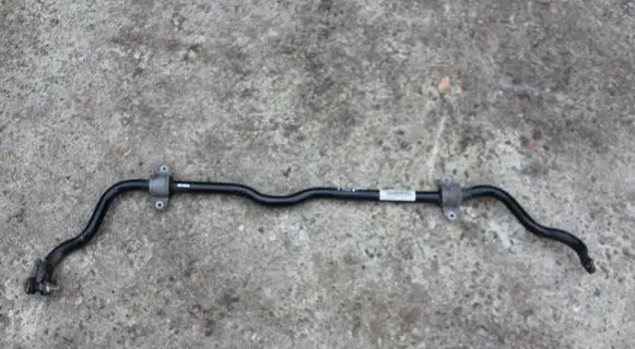 Mercedes-Benz A W176 Front anti-roll bar/sway bar A2463203411