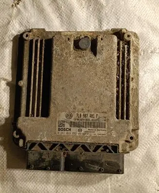 Volkswagen Touareg I Engine control unit/module 7L0907401F 7L0907401D 1039S20442