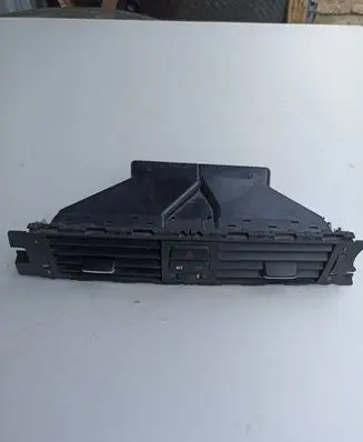 BMW 3 E90 E91 Dash center air vent grill