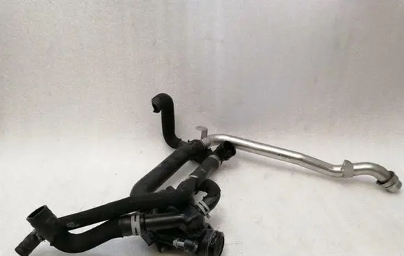 Thermostat/thermostat housing