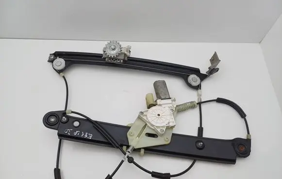 BMW 1 E81 E87 Front door window regulator with motor 