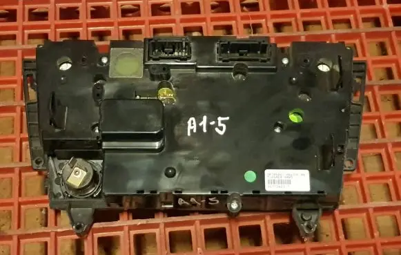 Volvo S60 Climate control unit 30746021 06W33E06 MU25AE00005