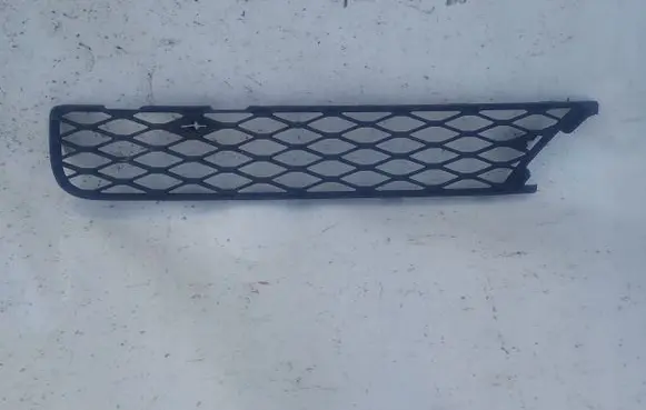 Mercedes-Benz R W251 Front bumper lower grill