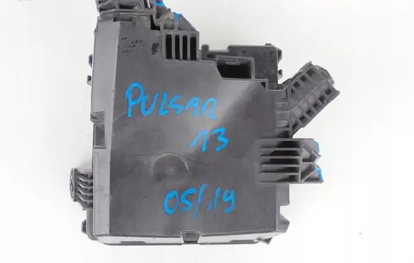 Nissan Pulsar Air filter box