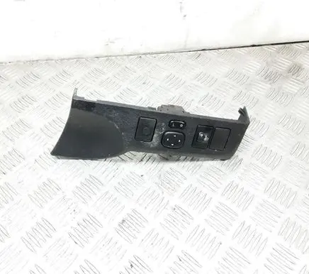 Toyota Avensis T270 Mirror switch trim 5544605080 183647 8415202040