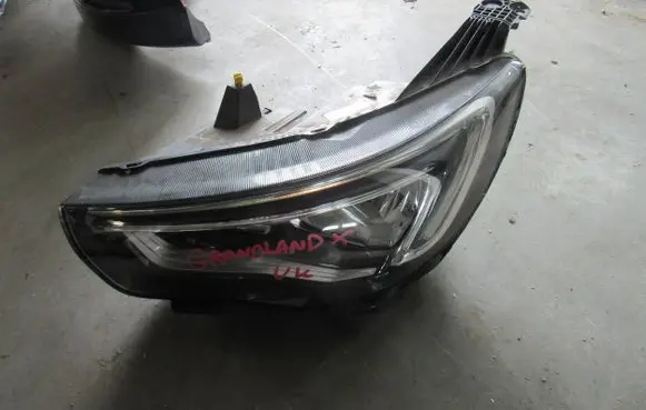 Opel Grandland X Headlight/headlamp YP00015680