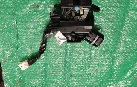Lexus NX Tailgate/trunk/boot lock/catch/latch 41231010130 1638000462