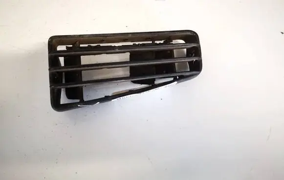 Volkswagen Golf III Dash center air vent grill 1h6819707