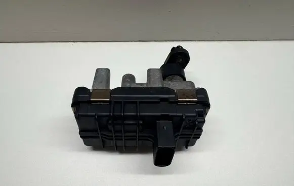 BMW 3 E92 E93 Turbine electric control actuator 4933519400 6NW010099 11658515188
