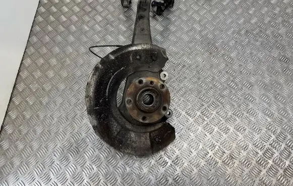 BMW 5 F10 F11 Front wheel hub 6784072