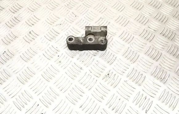 Opel Vectra B Engine mounting bracket 90571831 0047620