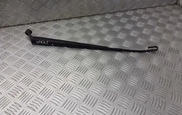 Toyota Yaris Front wiper blade arm