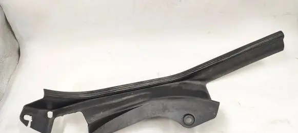 Other sill/pillar trim element