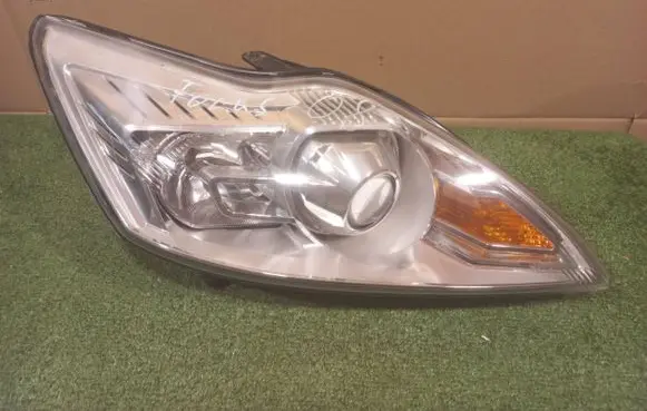Ford Focus Headlight/headlamp 8M51-13005-AD