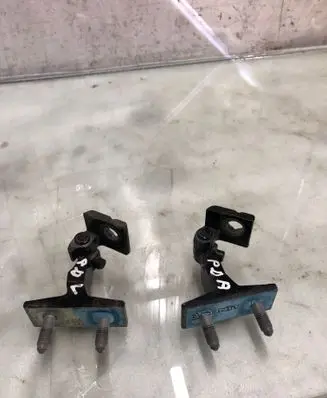 Mercedes-Benz EQA Front door hinge set 