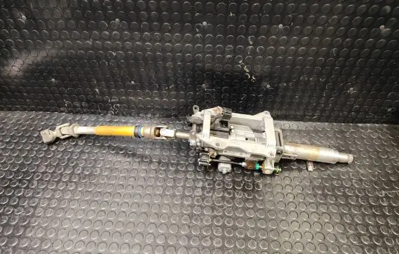Steering wheel axle set