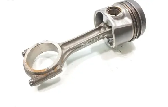 Volkswagen Golf VII Piston with connecting rod 