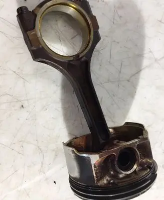 Volvo XC90 Piston with connecting rod K0F00C