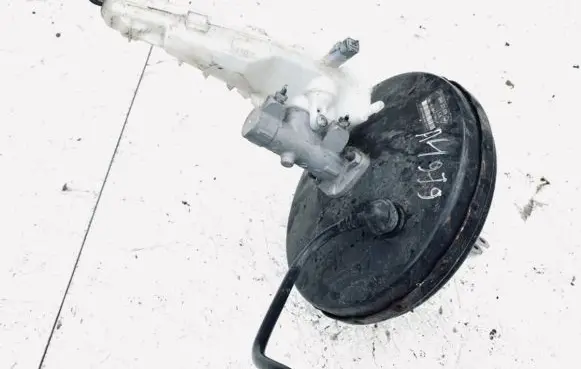 Renault Clio III Brake booster 8200327670 03786459014