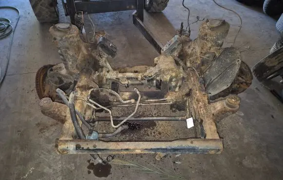 Mitsubishi L200 Front axle beam NOCODE