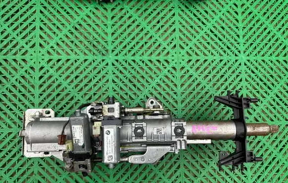 BMW X5 F15 Steering wheel axle 6868391 16110800844