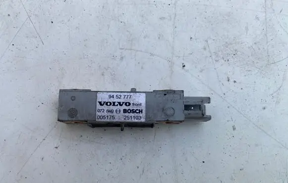 Volvo V70 Airbag deployment crash/impact sensor 9452777