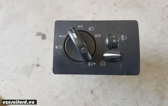 Ford Focus Light switch