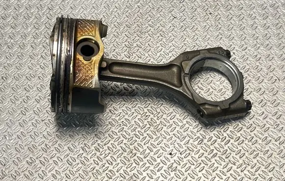 Subaru Forester SK Piston 12100AA540 12113AA151 B5YQYQ