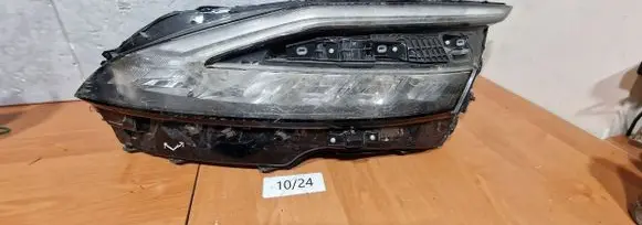 Nissan Qashqai J12 Headlight/headlamp 8D02G