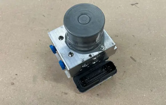 Mercedes-Benz S W223 ABS Pump A2239003737 A2239021529 A2549019400
