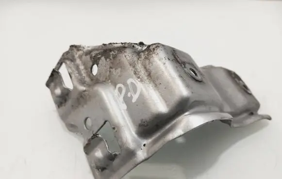 Toyota Corolla E120 E130 Fender mounting bracket