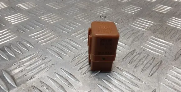 Nissan Patrol Y61 Other relay 2523079964