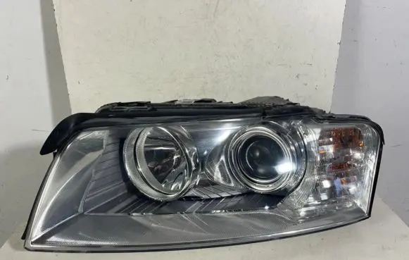 Audi A8 S8 D3 4E Headlight/headlamp