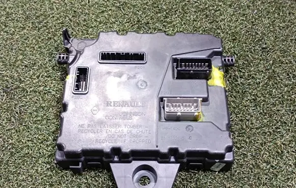Renault Master III Comfort/convenience module 284B13324R