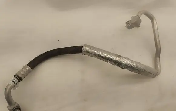 Chrysler Pacifica Air conditioning (A/C) pipe/hose 68227756AD