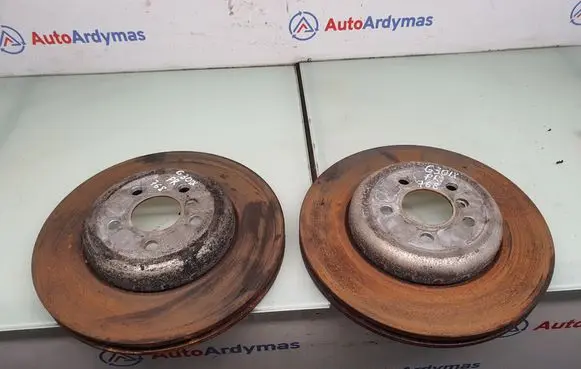 BMW 5 G30 G31 Front brake disc 8854273 34118854273 7915313
