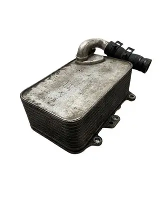 Audi A6 C7 Engine oil radiator 059117021R 6789630