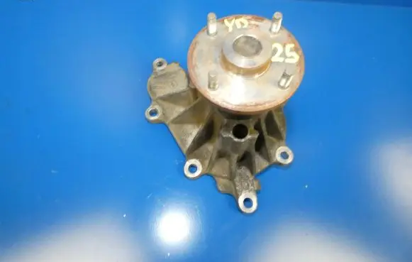 Nissan Navara D40 Water pump