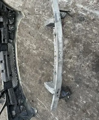Mercedes-Benz E W212 Front bumper cross member A2126201300