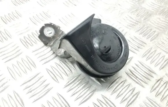 Skoda Octavia Mk2 (1Z) Horn signal 1K0951206M 1K0951182G